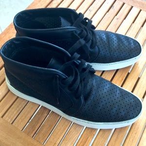 Rag & Bone women’s chukkas sz 8 but fits like a 7.5